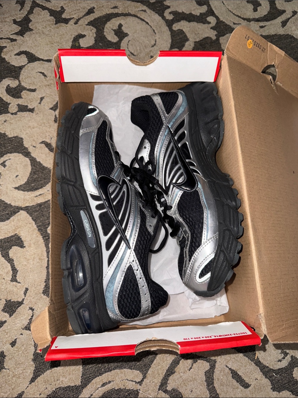 Women’s Nike air max Moto 2K women’s size 9 1/2